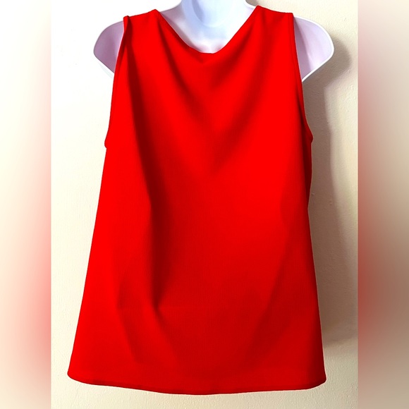 Tacera Red Sleeveless Top - Picture 2 of 3